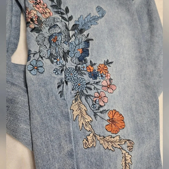 MINKPINK MP|D Wildflower Scando Jeans, Floral Embroidered, Straight Leg, EUC! - Picture 12 of 15